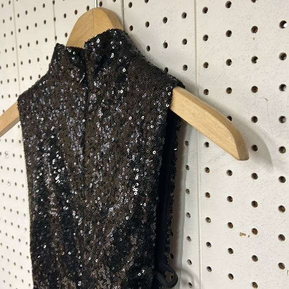 Misguided Black Sequin Dress - Picture 9 of 9